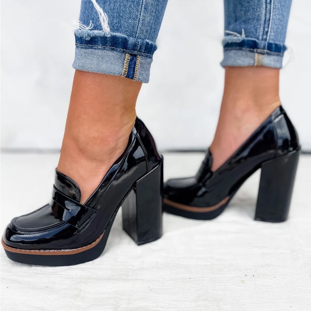 Rouge Helium Glossy Black Platform Heels
